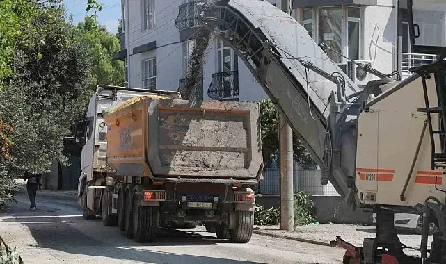 HBB, Antakya ve Defne'de yol çalışmalarını sürdürüyor