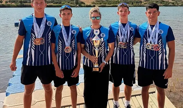 Köyceğiz SEM sporcuları Durgunsu Kano Genç Erkekler Türkiye Şampiyonu oldu