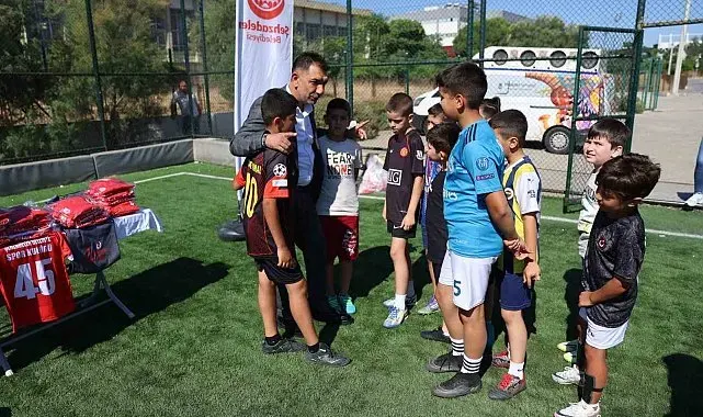 Şehzadeler'de geleceğin yıldızları sahaya indi