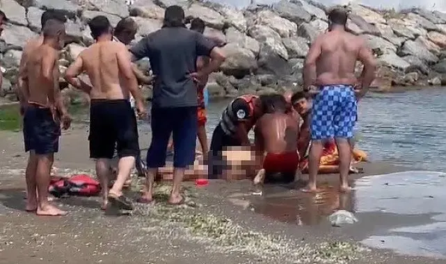 Denizde fenalaşan vatandaşa dakikalarca kalp masajı yapıldı