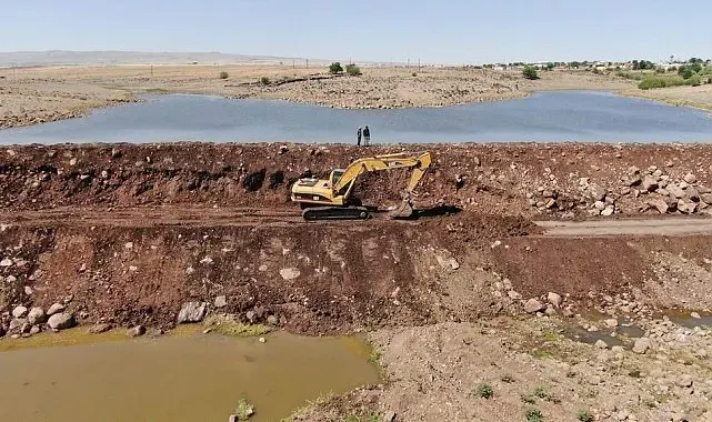 Karacadağ'da gölet onarıldı, 7 bin hayvan ve tarım arazileri suya kavuştu