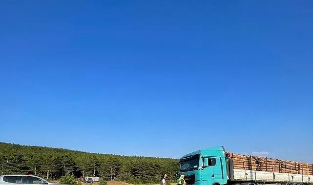 Kütahya'da orman emvali yüklü araçlara sıkı denetim