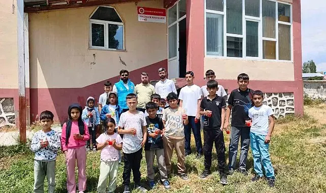 Çaldıran'da gençlik rüzgarı ve "Dondurmacı Hoca" Coşkusu: Yaz Kur'an kursları turnuvalarla renkleniyor