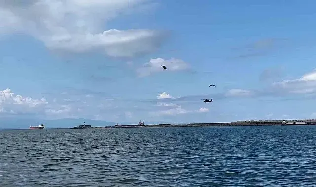 Savaş helikopterlerinin eğitim uçuşu Ereğli'de heyecan yaşattı