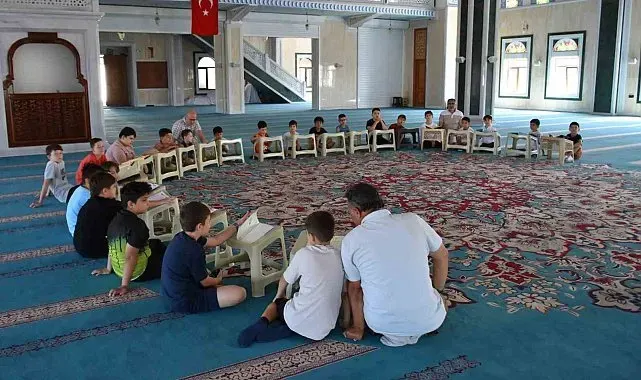 Bilecik'te camiler yaz Kur'an kurslarıyla şenlendi