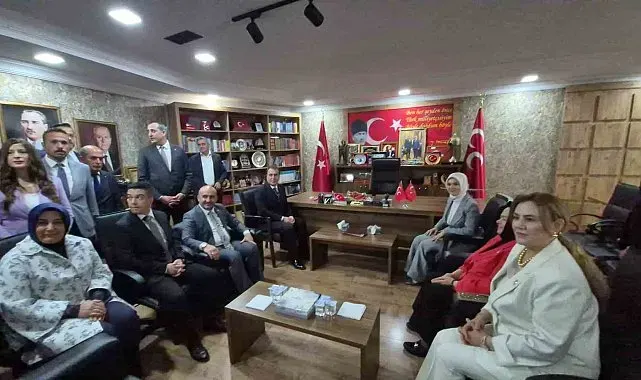 Bakan Göktaş'tan MHP Eskişehir İl Başkanlığı'na ziyaret