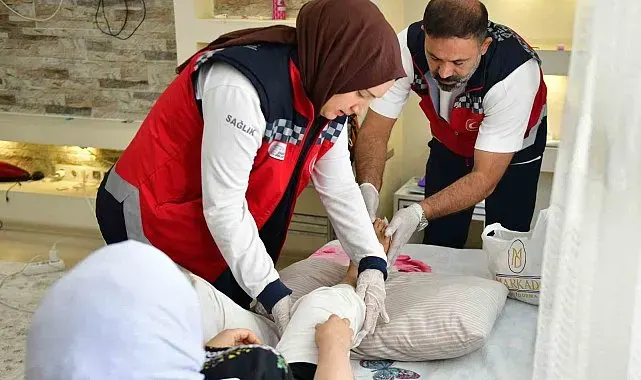 Esenyurt Belediyesi'nden hastalara evde sağlık desteği