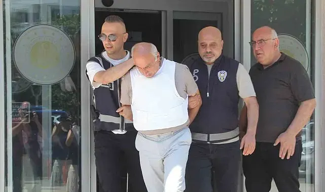 Kardeş katliamında zanlı tutuklandı: Çelik yelekle cezaevine götürüldü