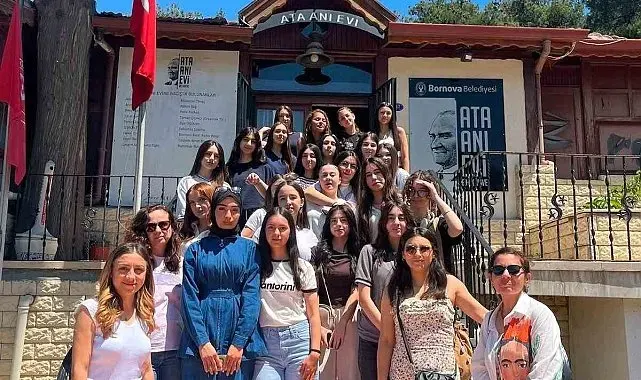 Bin liseli genç müzelerle tanıştı