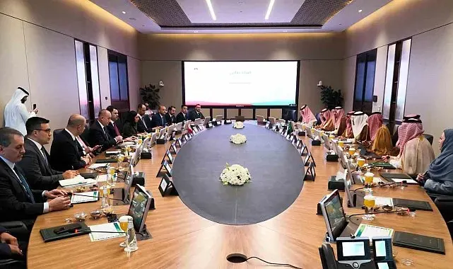 Bakan Kurum, Suudi bakanlar El-Hukeyl ve Al Suud ile görüştü