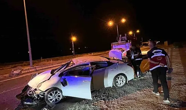 Van'da kaza yapan otomobilin bagajından çok sayıda bira kutusu çıktı