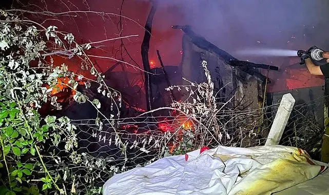 Yanan barakada mahsur kalan 60 yaşındaki adam hayatını kaybetti
