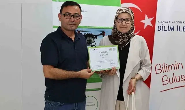 Alanyalı çiftçilere tarımın geleceği anlatıldı