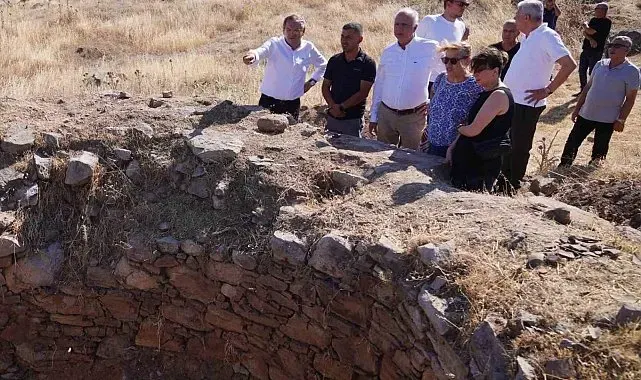 Küçükköy'ün tarihi yel değirmenleri yeniden ayağa kalkıyor