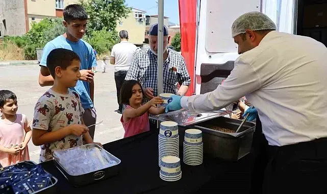 Aşure geleneği Şirinevler'de yaşatıldı