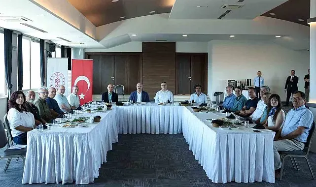 Çanakkale'de yürütülen arkeolojik bilimsel kazılar değerlendirildi