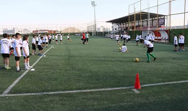 Şanlıurfa Büyükşehir Belediyesi binlerce çocuğu futbolla buluşturuyor