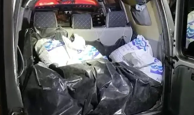 Kaçak toplanan 150 kilo kara kıllı midye denize geri bırakıldı