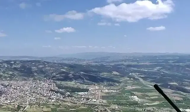 Yamaç paraşütüyle buldan semalarında uçtu