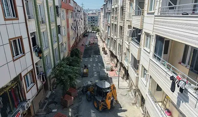 Esenyurt'ta yol yenileme çalışmaları aralıksız sürüyor