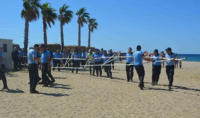 Ayvalık Sarımsaklı plajlarında şezlong ve usulsüz yapılaşmalara ani operasyon