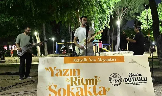 'Akustik Yaz Akşamları' Manisalılara müzik dolu bir hafta sonu yaşattı
