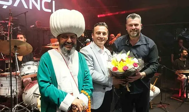 Festivalde sahne alan sanatçılar hayran bıraktı