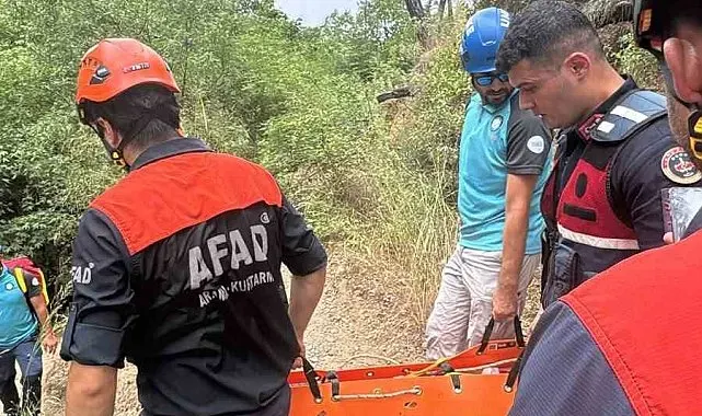 Yürüyüş sırasında ayağı kırılan vatandaşı AFAD kurtardı