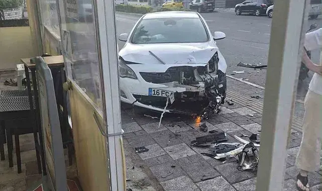 Lüleburgaz'da otomobiller çarpıştı: Bir sürücü hastaneye kaldırıldı