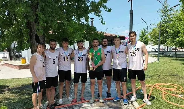 Köyceğiz'deki plaj hentbolu turnuvası, ödül töreniyle sona erdi