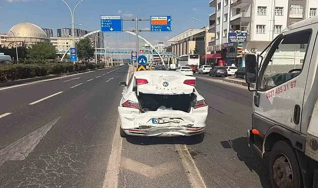 Diyarbakır'da trafik kazası: 7 aylık hamile sürücü şoka girdi