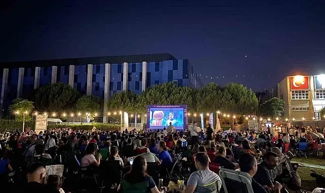 Tekstil Park ve Mimar Sinan Park'ta açık hava sineması keyfi