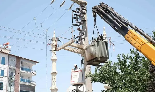Toroslar EDAŞ, Gaziantep'te rekor sıcaklara karşı şebekeyi güçlendiriyor