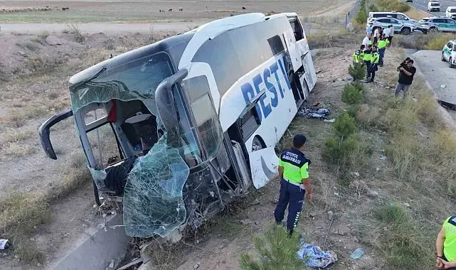 Aksaray'da yolcu otobüsü şarampole devrildi: 44 yaralı