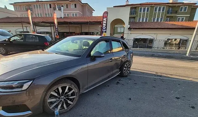 Akçadağ'da otomobil ile motosiklet çarpıştı: 2 yaralı