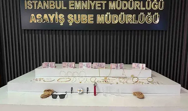 İstanbul'da suç makinesi kadınların üzerinden 1 milyonluk ziynet eşyası çıktı, takside yakalandılar
