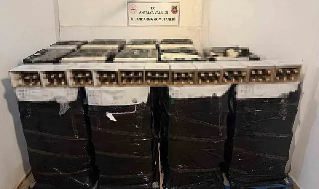 Otele ait depoda 13 bin litre kaçak ve sahte şampanya ele geçirildi