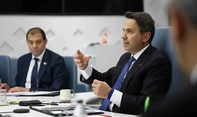 Bakan Bayraktar, Azerbaycan Enerji Bakanı Şahbazov ile elektrik iş birliğini görüştü