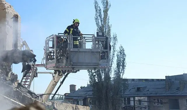 Rusya'nın vurduğu Kiev'de can kaybı 17'ye yükseldi
