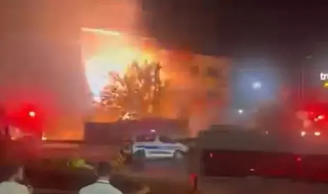 Küçükçekmece'de trafo bomba gibi patladı
