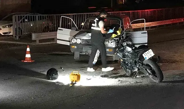 Otomobille çarpışan motosikletin sürücüsü ağır yaralandı