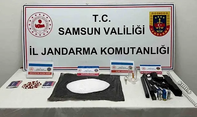 Jandarma 1 kilo 109 gram metamfetamin ele geçirdi
