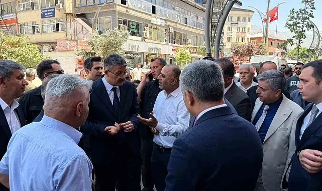 Bakan Yardımcısı Ali Çelik'e Hakkari'de sevgi seli