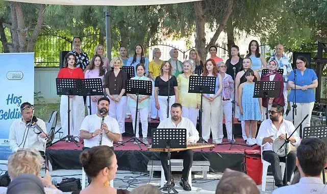 Esenyurt'ta belediye kursları meyvesini Verdi: kursiyerlerden unutulmaz konser
