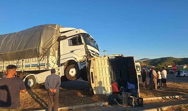 Manavgat'ta tır ile kamyonetin çarpıştığı kazada 1 kişi yaralandı