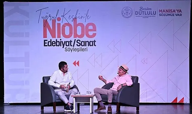 Nihat Behram Manisa'da edebiyat ve yapay zekayı konuştu