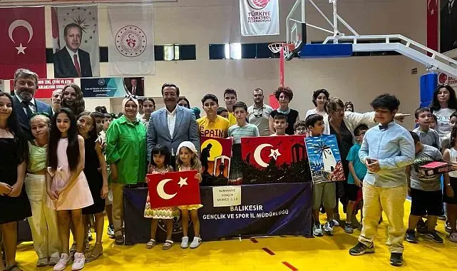 Burhaniye'de Yaz Spor Okulları törenle açıldı