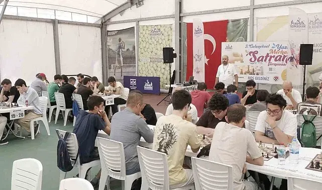 Satranç tutkunlarının büyük mücadelesi nefesleri kesti