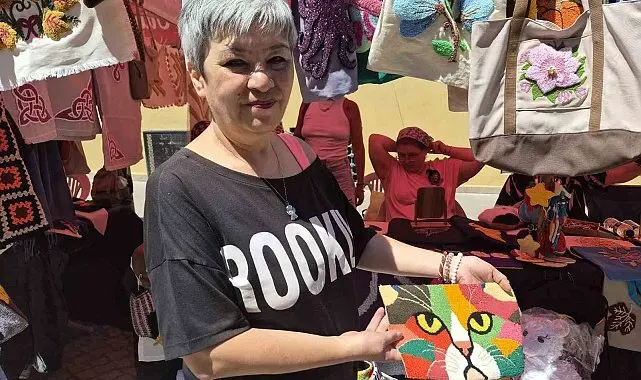 Emekli kadınların el emeği göz nuru ürünleri ekonomiye dönüşüyor