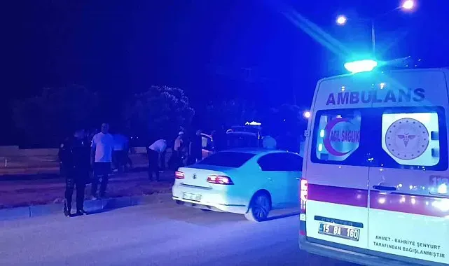 Yolcu otobüsü ile hafif ticari araç çarpıştı: 3 yaralı
